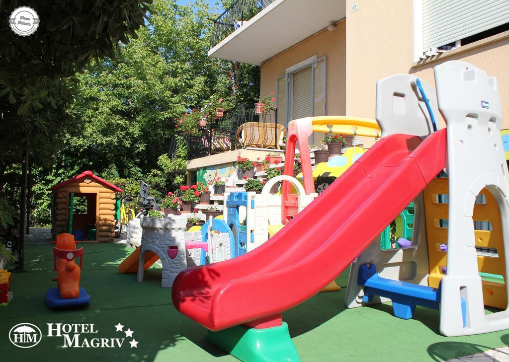 Hotel Magriv Римини Экстерьер фото